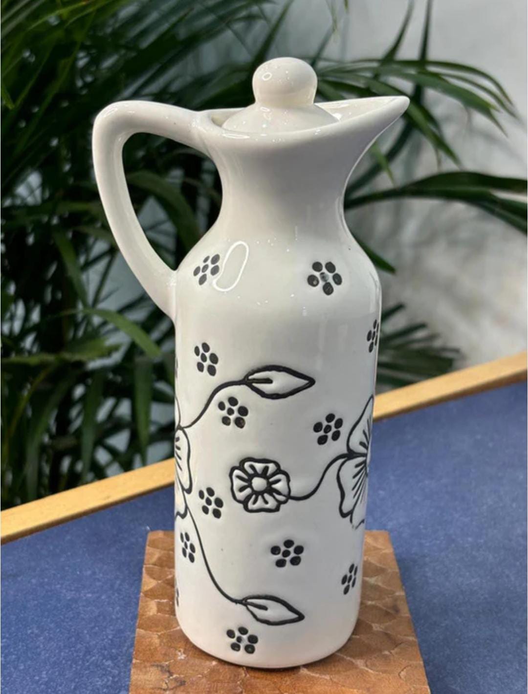 Oil dispenser/ Jar