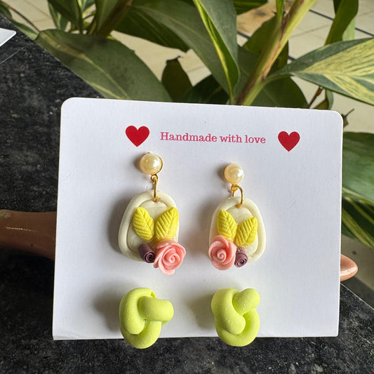 Set of 2 Earrings (Knot)