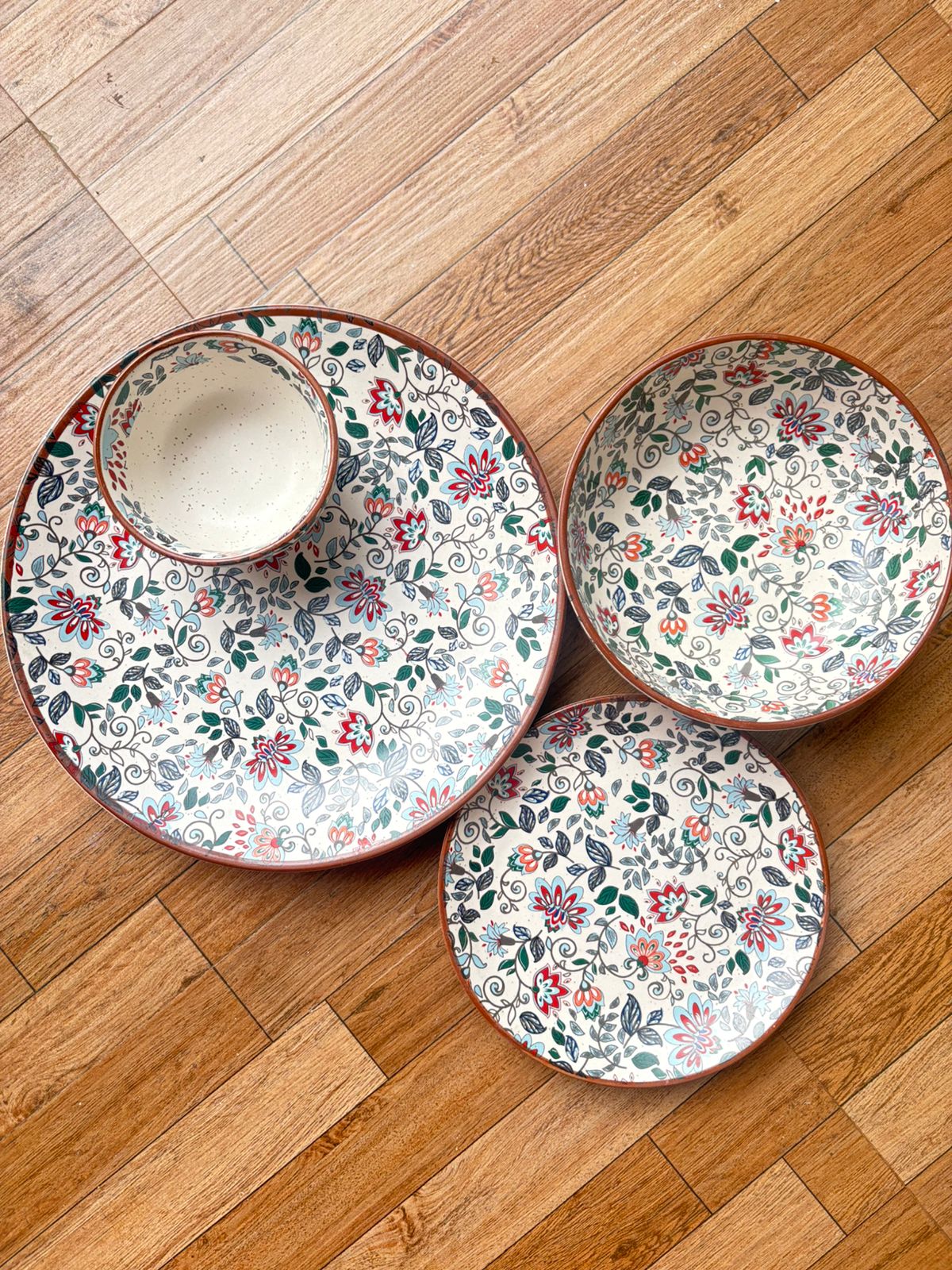 Carpet Dinner Set